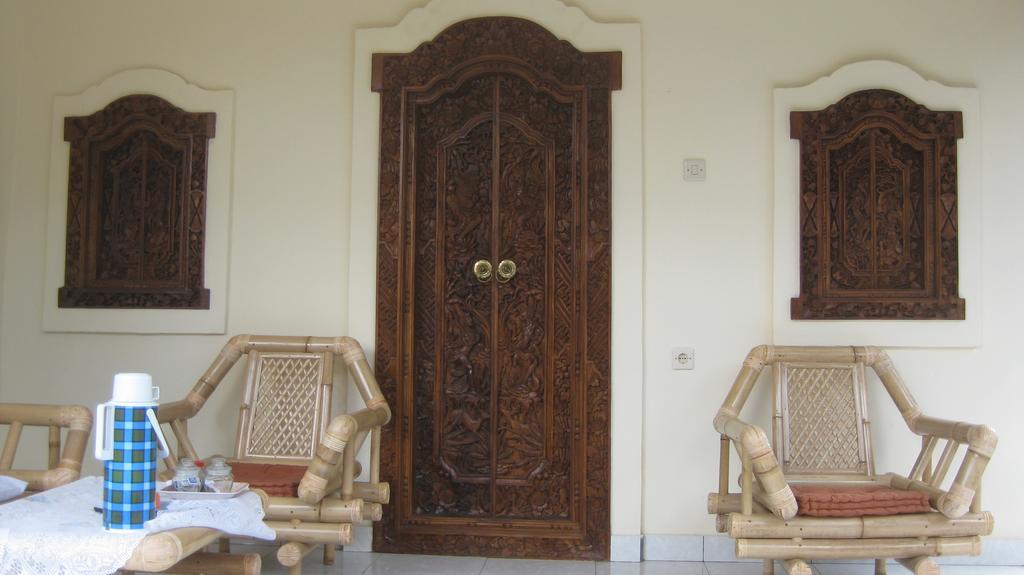 Koming House Ubud  Room photo